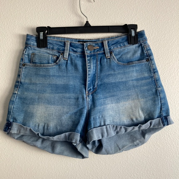 BUNDLE 4 Pairs of Jean Shorts - Picture 5 of 13